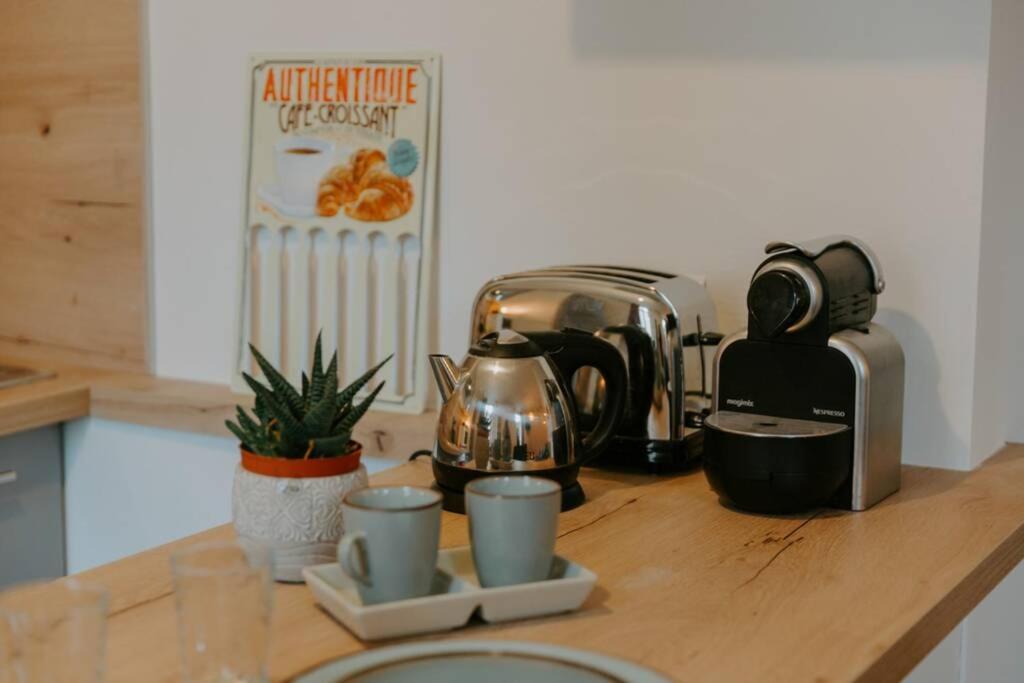 Les Berges Du Roubion Studio Cosy Et Moderne Montelimar Exterior photo